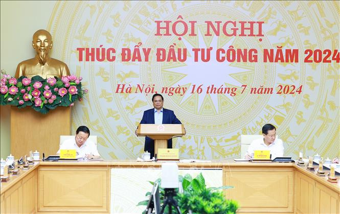 Thủ tướng Phạm Minh Chính phát biểu tại Hội nghị thúc đẩy đầu tư công năm 2024. Ảnh: Dương Giang/TTXVN Chú thích ảnh