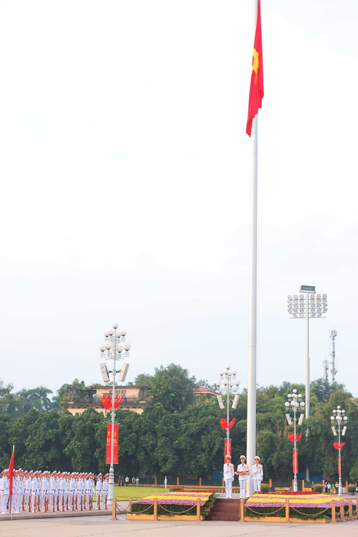 Lễ thượng cờ mừng 79 năm Ngày Quốc khánh tại Quảng trường Ba Đình lịch sử Chú thích ảnh