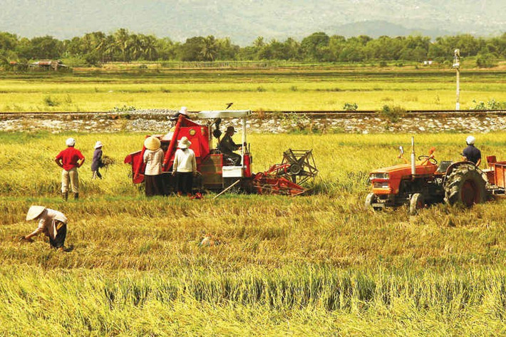 Thu hút nguồn lực xã hội cho nguồn vốn vay giải quyết việc làm. Nguồn: ITN Thu hút nguồn lực xã hội cho nguồn vốn vay giải quyết việc làm. Nguồn: ITN