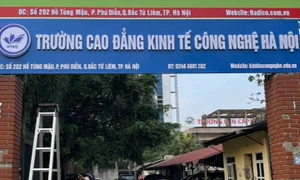 Nhiều bất thường trong hoạt động tại Trường Cao đẳng Kinh tế Công nghệ Hà Nội