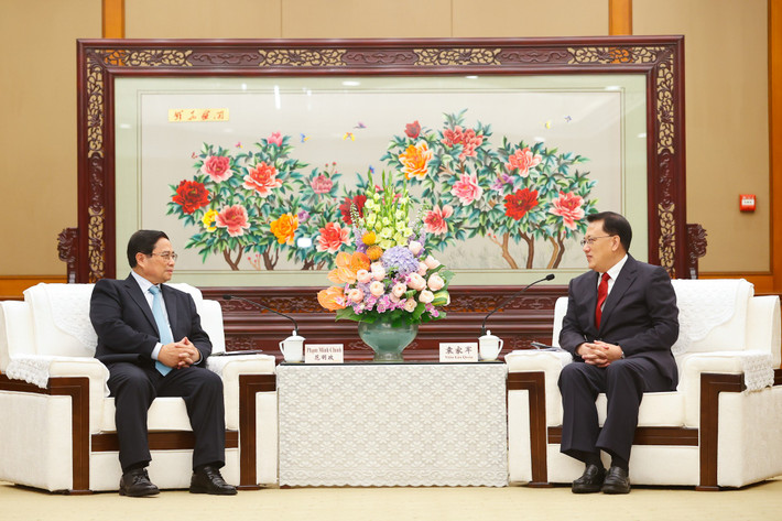 Thủ tướng Phạm Minh Chính hội kiến Bí thư Trùng Khánh (Trung Quốc) Viên Gia Quân. Ảnh: Nhật Bắc img2342-173104304154799893996.jpg
