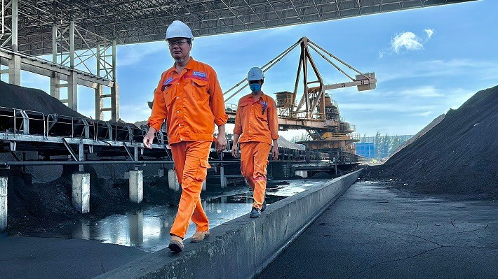 EVNGENCO1 vượt kế hoạch sản lượng điện được giao trong tháng 5 evngenco1-dam-bao-cung-cap-dien-cho-he-thong-trong-cao-diem-mua-kho-66617926ccc8c.jpg