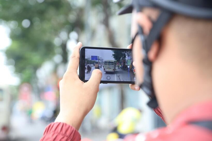 Thời gian qua, cảnh sát giao thông đã xử lý nhiều trường hợp vi phạm trật tự an toàn giao thông từ thông tin, hình ảnh do quần chúng nhân dân, các tổ chức cung cấp. Ảnh minh họa. Nguồn: ITN csgt-vi-pham-1731063011652255408295-11121336.jpg