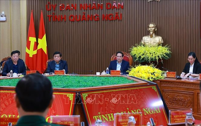 Thủ tướng Phạm Minh Chính làm việc với Ban Thường vụ Tỉnh ủy Quảng Ngãi về tình hình phát triển kinh tế - xã hội. Ảnh: Dương Giang/TTXVN