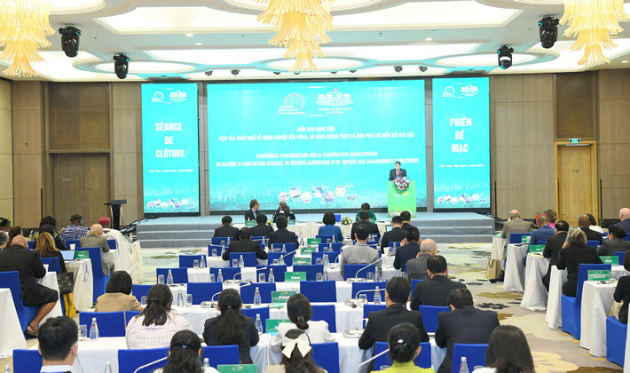 Quang cảnh phiên bế mạc. Ảnh: Lâm Hiển z6250517586417-76617f77e10cdb46bfbcf72164052ca6.jpg