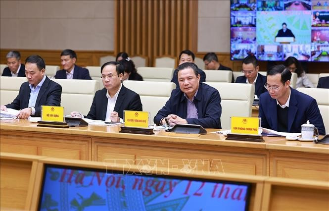 Đại diện các bộ, ngành tham dự phiên họp của Ban Chỉ đạo Trung ương triển khai xoá nhà tạm, nhà dột nát. Ảnh: Dương Giang/TTXVN Đại diện các bộ, ngành tham dự phiên họp của Ban Chỉ đạo Trung ương triển khai xoá nhà tạm, nhà dột nát. Ảnh: Dương Giang/TTXVN