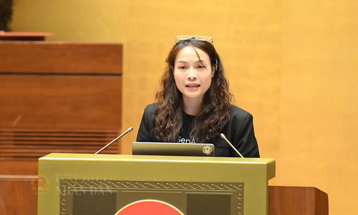 Giám đốc điều hành Gen Al FUND Laura Nguyễn phát biểu. Ảnh: Lâm Hiển z6422046837598-60f58c13a3ae777d15f180f35707412b.jpg