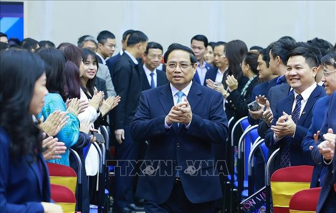 vna-potal-thu-tuong-du-hoi-nghi-trien-khai-nhiem-vu-nam-2025-cua-dai-truyen-hinh-viet-nam-stand.jpg