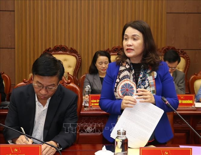 Chủ nhiệm Ủy ban Kiểm tra Tỉnh ủy Quảng Trị Hồ Thị Thu Hằng góp ý dự thảo báo cáo Chủ nhiệm Ủy ban Kiểm tra Tỉnh ủy Quảng Trị Hồ Thị Thu Hằng góp ý dự thảo báo cáo