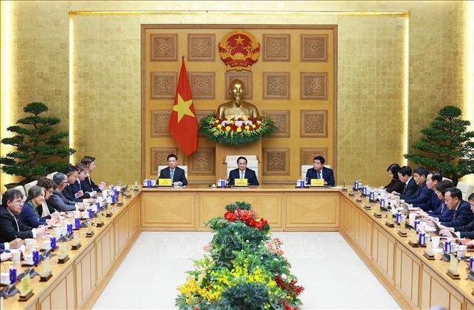 Thủ tướng Phạm Minh Chính và các Phó Thủ tướng Hồ Đức Phớc, Nguyễn Chí Dũng chủ trì tọa đàm với các doanh nghiệp châu Âu. Ảnh: Dương Giang/TTXVN Thủ tướng Phạm Minh Chính và các Phó Thủ tướng Hồ Đức Phớc, Nguyễn Chí Dũng chủ trì tọa đàm với các doanh nghiệp châu Âu. Ảnh: Dương Giang/TTXVN