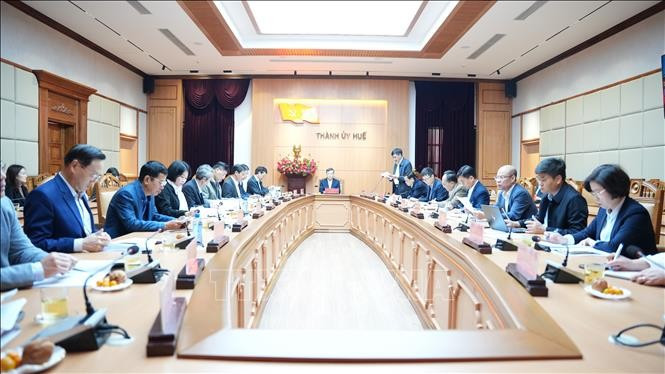 Quang cảnh buổi làm việc Quang cảnh buổi làm việc