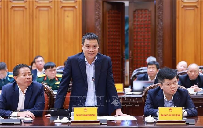 Chủ tịch Tổng công ty Cảng hàng không Việt Nam (ACV) Vũ Thế Phiệt báo cáo tình hình triển khai dự án Cảng hàng không quốc tế Long Thành. Ảnh: Dương Giang/TTXVN Chủ tịch Tổng công ty Cảng hàng không Việt Nam (ACV) Vũ Thế Phiệt báo cáo tình hình triển khai dự án Cảng hàng không quốc tế Long Thành. Ảnh: Dương Giang/TTXVN