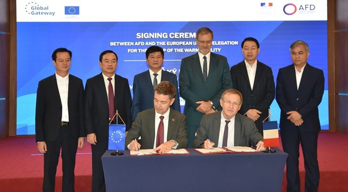 Lễ ký kết Văn bản bổ sung tăng vốn cho Quỹ WARM giữa AFD và Liên minh châu Âu a4dd48d388c2016ddsc-1373.jpg