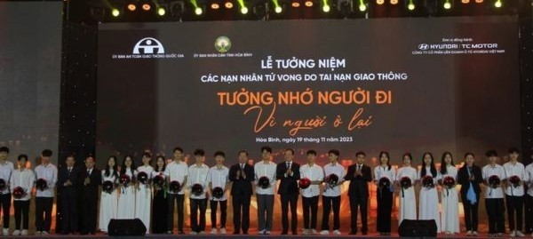 Lễ tưởng niệm được Ủy ban An toàn giao thông quốc gia tổ chức năm 2023 a1.jpg