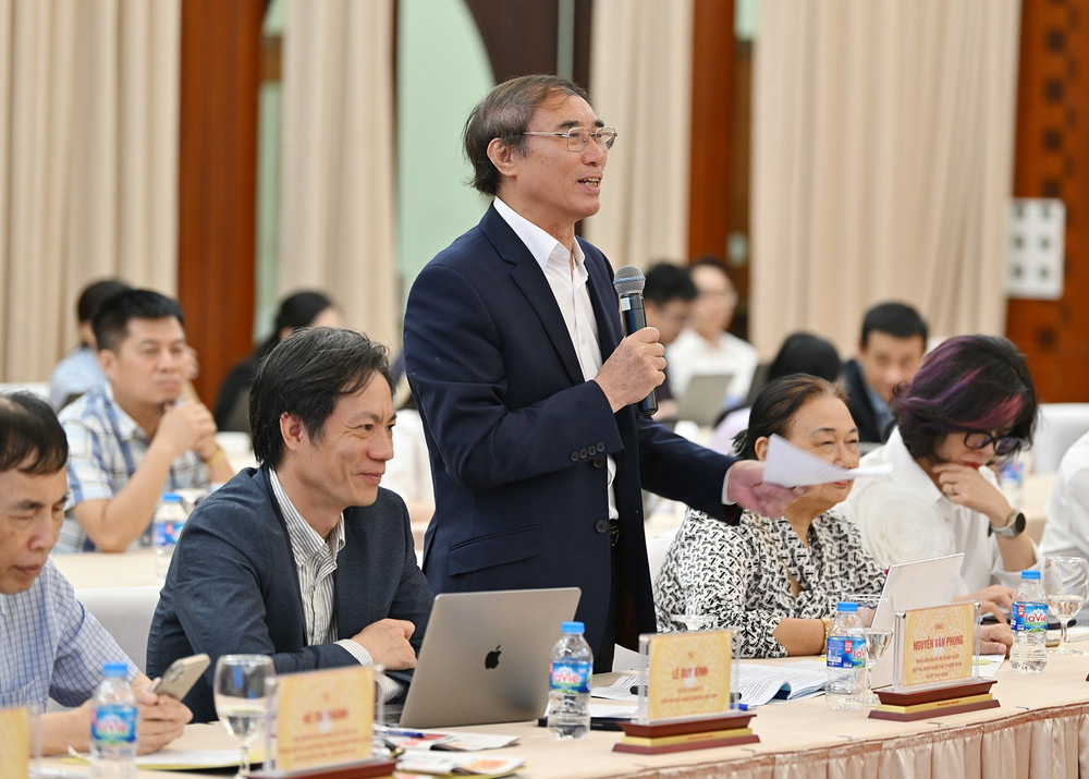TS Nguyễn Văn Phụng phát biểu tại hội thảo. Thái Yến anh-3-ts-nguyen-van-phung-phat-bieu-tai-hoi-thao-thai-yen.jpg