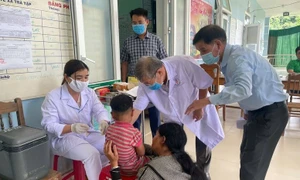 Quảng Nam đẩy nhanh chiến dịch tiêm chủng vaccine sởi 