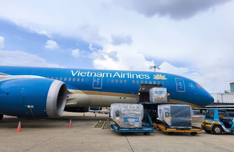 Vietnam Airlines vận chuyển gần 30 tấn hàng cứu trợ vùng bão lũ miền Bắc sau 2 ngày. Ảnh: NPC 