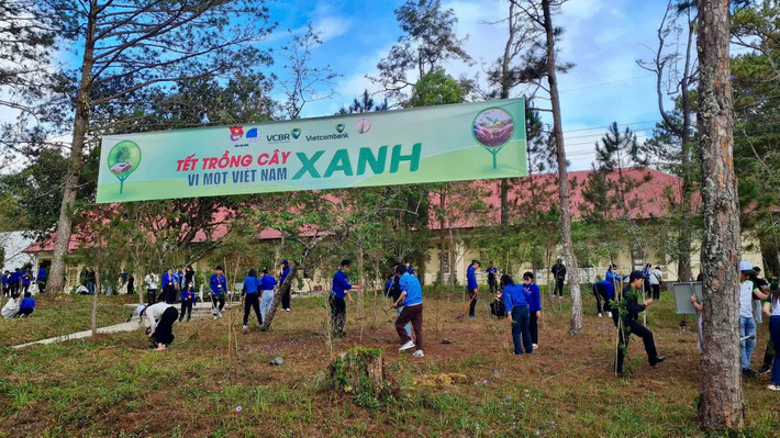 ĐVTN chung tay góp phần phủ xanh môi trường, tạo cảnh quan xanh mát cho cộng đồng z6384614079256-beb533512ed8520b931ab87557bac26d.jpg