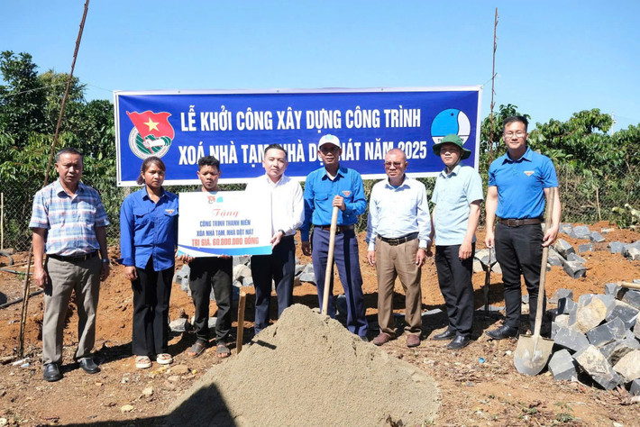 Một công trình xây dựng nhà mới, mang đến hy vọng về mái ấm kiên cố cho hộ dân khó khăn z6384614432123-6fb1e0ee441b9dacfef3cefab99ada65.jpg