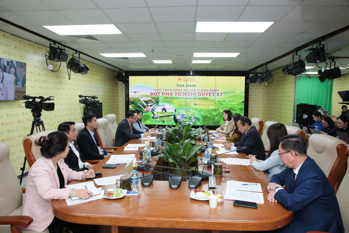 Quang cảnh Tọa đàm. Ảnh: Duy Thông quangcanh-1.jpg
