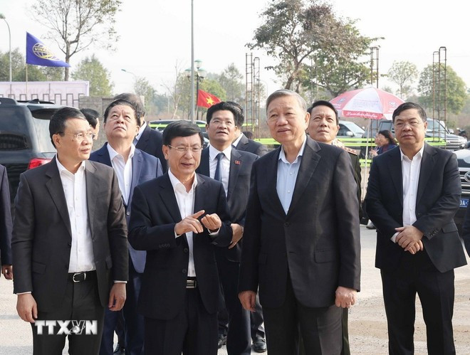 Tổng Bí thư Tô Lâm thăm công trình Bệnh viện Đa khoa tỉnh Nam Định. Ảnh: Thống Nhất/TTXVN Tổng Bí thư Tô Lâm thăm công trình Bệnh viện Đa khoa tỉnh Nam Định. Ảnh: Thống Nhất/TTXVN