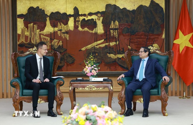 Thủ tướng Phạm Minh Chính tiếp Bộ trưởng Bộ Ngoại giao và Kinh tế đối ngoại Hungary Szijjártó Péter. Ảnh: Dương Giang/TTXVN Thủ tướng Phạm Minh Chính tiếp Bộ trưởng Bộ Ngoại giao và Kinh tế đối ngoại Hungary Szijjártó Péter. Ảnh: Dương Giang/TTXVN