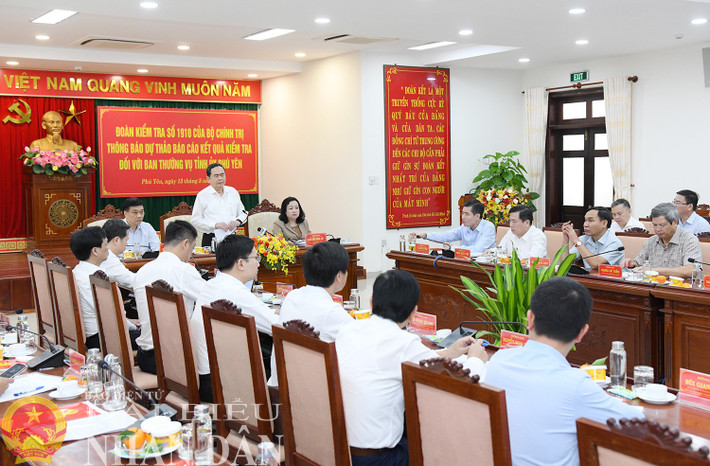 Quang cảnh cuộc làm việc. Ảnh: Lâm Hiển dbnd_bl_quang-canh.jpg