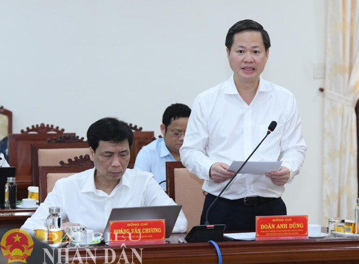 Phó Chủ nhiệm Ủy ban Kiểm tra Trung ương Đoàn Anh Dũng phát biểu tại cuộc làm việc. Ảnh: Lâm Hiển dbnd_bl_pho-chu-nhiem-uy-ban-kiem-tra-trung-uong-pho-truong-doan-kiem-tra-so-1910-doan-anh-dung-phat-bieu-tai-cuoc-lam-viec.jpg