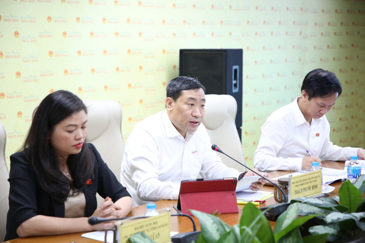 Phó trưởng đoàn chuyên trách Đoàn ĐBQH tỉnh Trà Vinh Thạch Phước Bình chia sẻ tại tọa đàm. Ảnh: Duy Thông thachphuocbinh-2.jpg