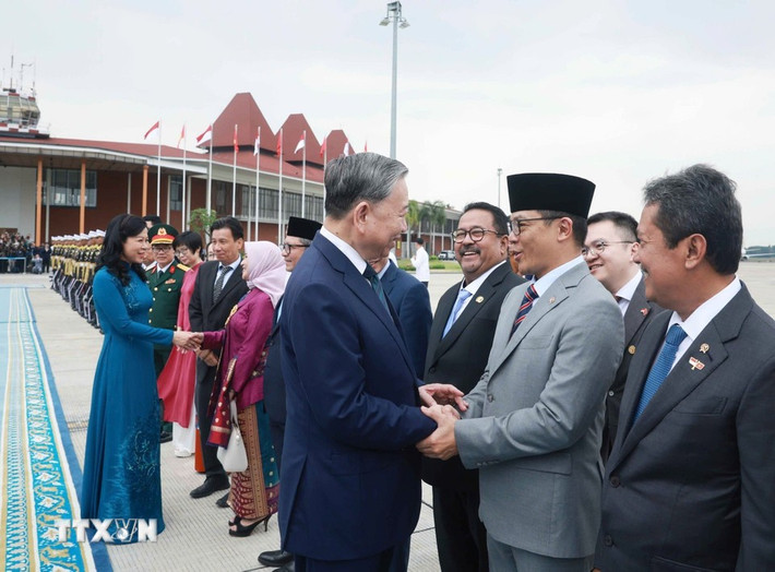 Lễ tiễn Tổng Bí thư Tô Lâm và Phu nhân tại sân bay quân sự Halim Perdanakusuma, Jakarta. Ảnh: Thống Nhất/TTXVN