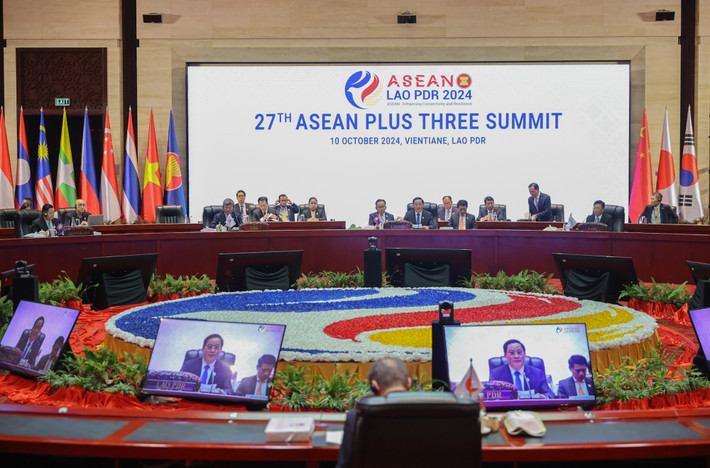 Tại Hội nghị Cấp cao ASEAN+3, các lãnh đạo ASEAN và 3 nước Trung Quốc, Nhật Bản, Hàn Quốc đều nhấn mạnh tầm quan trọng của khuôn khổ hợp tác ASEAN+3, đánh giá cao những tiến triển tích cực trong hợp tác ASEAN+3 thời gian qua. Ảnh: VGP/Nhật Bắc Tại Hội nghị Cấp cao ASEAN+3, các lãnh đạo ASEAN và 3 nước Trung Quốc, Nhật Bản, Hàn Quốc đều nhấn mạnh tầm quan trọng của khuôn khổ hợp tác ASEAN+3, đánh giá cao những tiến triển tích cực trong hợp tác ASEAN+3 thời gian qua. Ảnh: VGP/Nhật Bắc