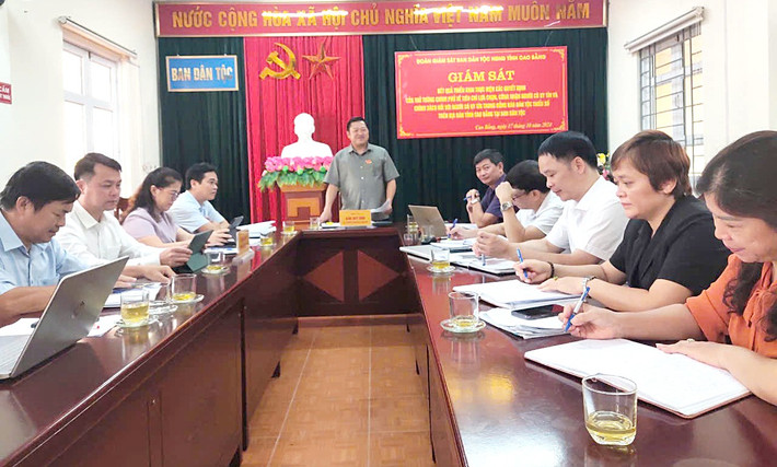 Đoàn giám sát làm việc tại Ban Dân tộc HĐND tỉnh Cao Bằng gs.jpg