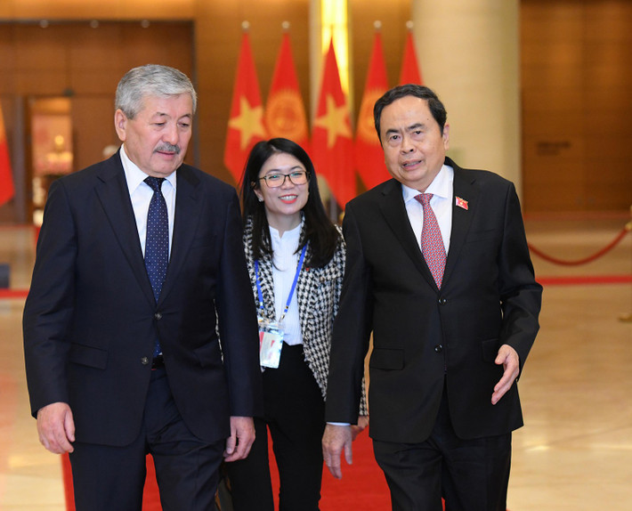 Chủ tịch Quốc hội Trần Thanh Mẫn và Thủ tướng Cộng hòa Kyrgyzstan Adylbek Kasymaliev. Ảnh: Lâm Hiển ctqh-6.jpg