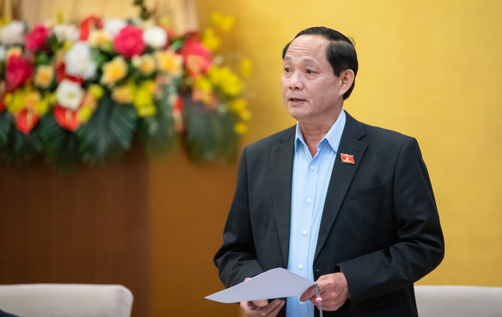 Phó Chủ tịch Quốc hội, Thượng tướng Trần Quang Phương điều hành phiên họp. Ảnh: Hồ Long pct-tranquangphuong.jpg