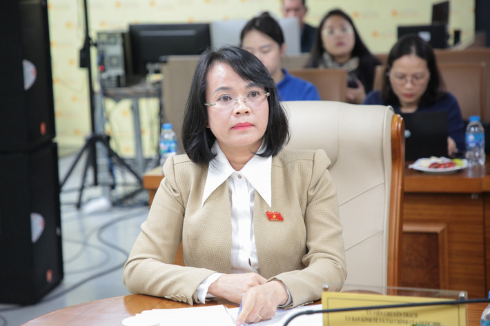 Ủy viên chuyên trách Ủy ban Kinh tế và Tài chính của Quốc hội, PGS.TS. Phạm Thị Hồng Yến chia sẻ tại Tọa đàm. Ảnh: Duy Thông ts-phamthihongyen-2.jpg