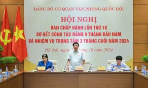 Tổng Thư ký Quốc hội, Bí thư Đảng ủy cơ quan VPQH, Chủ nhiệm VPQH Bùi Văn Cường phát biểu