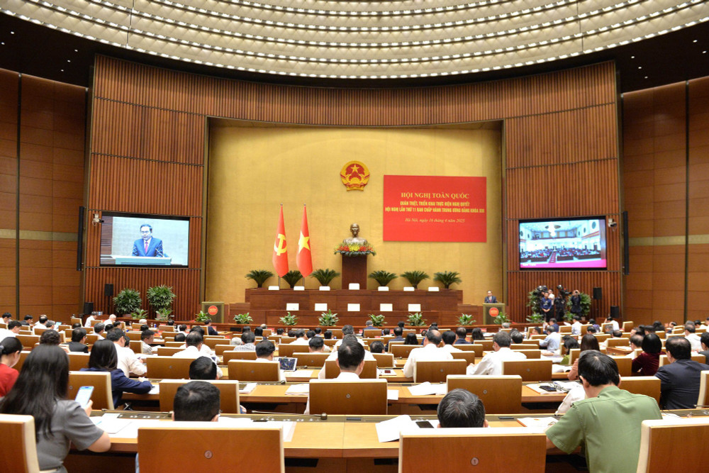 Chủ tịch Quốc hội Trần Thanh Mẫn phát biểu tại Hội nghị toàn quốc quán triệt, triển khai thực hiện Nghị quyết Hội nghị Trung ương 11 Khóa XIII Chủ tịch Quốc hội Trần Thanh Mẫn phát biểu tại Hội nghị toàn quốc quán triệt, triển khai thực hiện Nghị quyết Hội nghị Trung ương 11 Khóa XIII