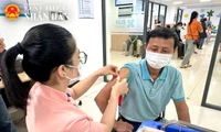 Người dân Đắk Lắk chủ động tiêm phòng vaccine cúm