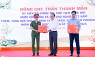 Chủ tịch Quốc hội Trần Thanh Mẫn thăm, tặng quà Tết gia đình chính sách tại Cần Thơ