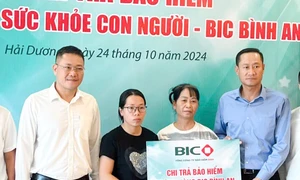 BIC chi trả hơn 1,4 tỷ đồng quyền lợi bảo hiểm BIC Bình An cho khách hàng tại Hải Dương 