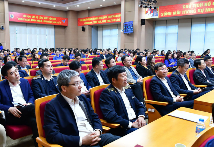 Các đại biểu dự chương trình đối thoại c8d00fdb422bf375aa3a.jpg
