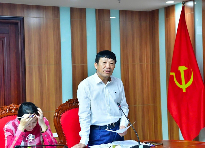 Vụ trưởng Vụ Tổ chức cán bộ, Phó Trưởng ban rà soát Đỗ Văn Tạo đã báo cáo sơ lược nội dung và kế hoạch làm việc của Ban rà soát z5981542525511-c5cd47ec80ce20ee6753a206d0508af2.jpg