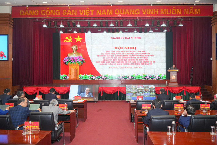 Thành phố Hải Phòng quán triệt, triển khai các văn bản của Trung ương, Thành ủy về tiếp tục sắp xếp, tinh gọn tổ chức bộ máy của hệ thống chính trị. Ảnh: Đàm Thanh tu5638772258186018368.jpg