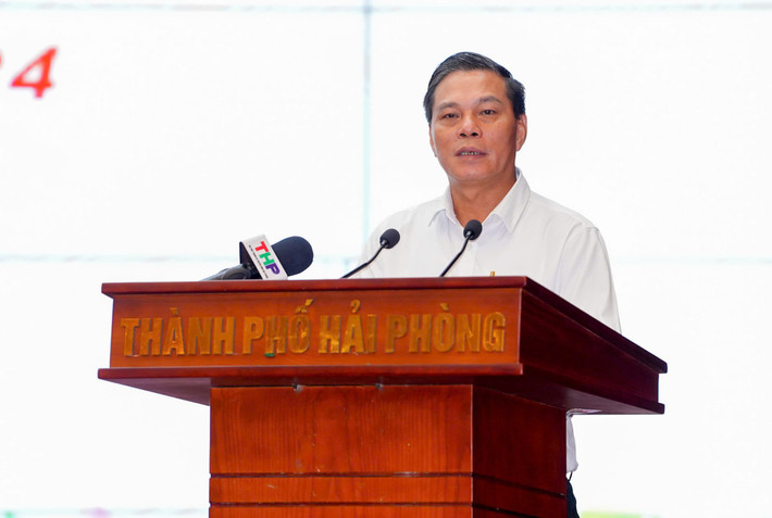 Phó Bí thư Thành ủy, Chủ tịch UBND thành phố Nguyễn Văn Tùng phát biểu kết luận hội nghị. Ảnh: Đàm Thanh z5939611686037-e1b364081a4c3f06fe5719b38f6940c5638647947839486736-188-4051.jpg