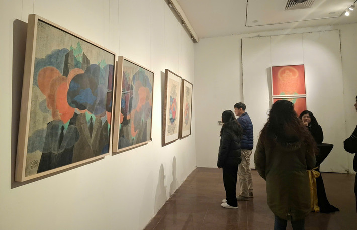 Công chúng tham quan triển lãm z6383184477961-cdb5c57efdc39864173ba93b0a6a5f5b.jpg