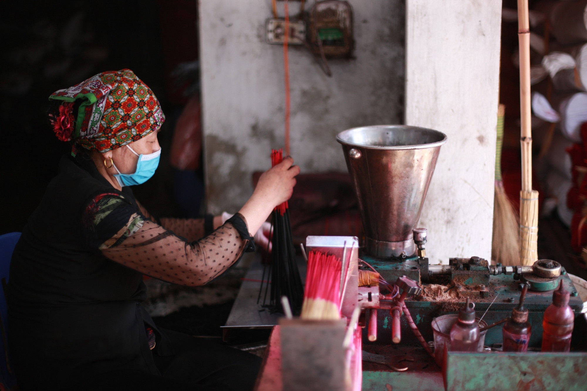 Se hương bằng máy mang lại năng suất cao hơn z5104607036300_83f1877cea3e4bebb70144b90100a46b.jpg -0