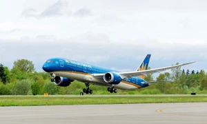 Vietnam Airlines là Hãng hàng không 5 sao của tổ chức APEX và Top 20 hãng hàng không tốt nhất thế giới do tổ chức AirlineRating đánh giá. 