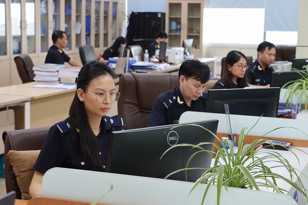 Hoạt động nghiệp vụ tại hải quan cửa khẩu Móng Cái (Chi cục Hải quan khu vực VIII). Ảnh: HQ 620240716110054.jpg