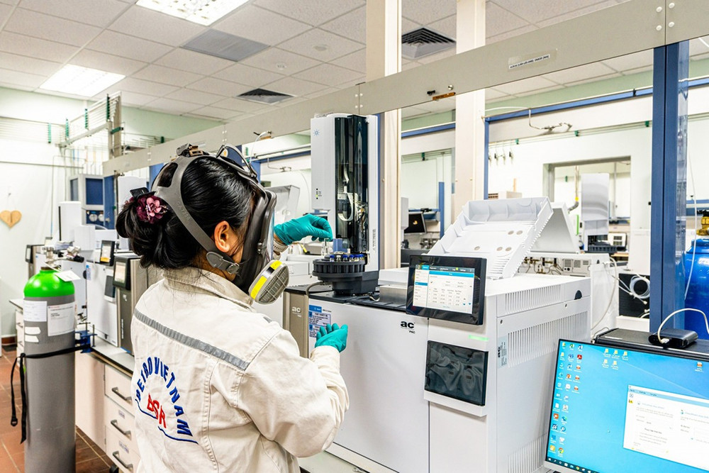 Petrovietnam và Vinachem sẽ hợp tác nghiên cứu, sản xuất nguyên vật liệu và hóa chất phục vụ công nghiệp kỹ thuật cao anh-4.jpg