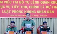 Đoàn khảo sát của Ủy ban Quốc phòng và An ninh làm việc với Bộ Tư lệnh Quân khu 7